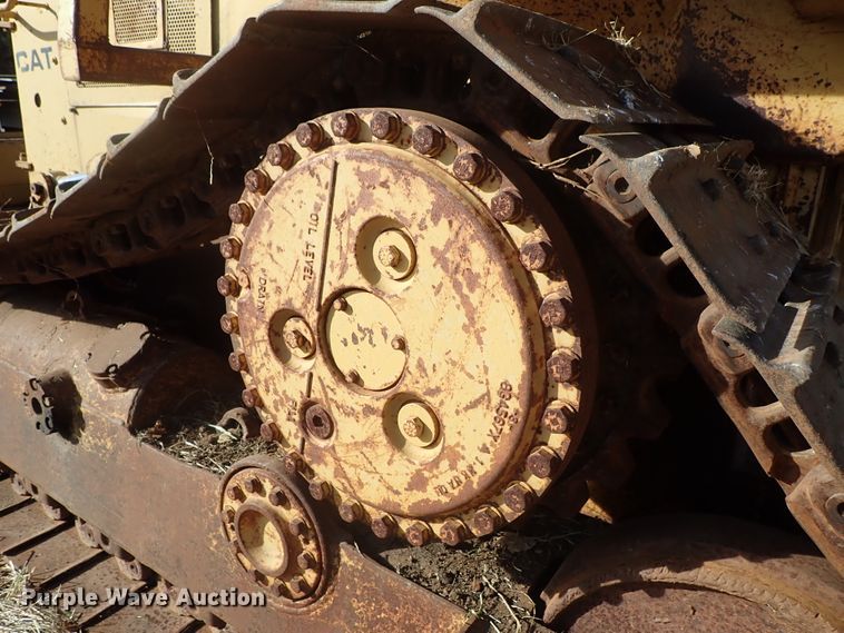 image for item DB7538 1986 Caterpillar D5H dozer