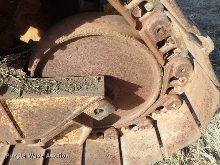 image for item DB7538 1986 Caterpillar D5H dozer