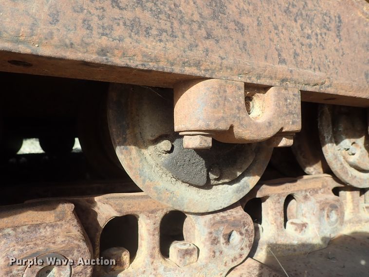 image for item DB7538 1986 Caterpillar D5H dozer