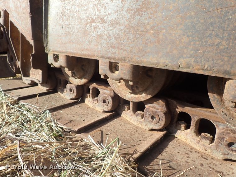 image for item DB7538 1986 Caterpillar D5H dozer