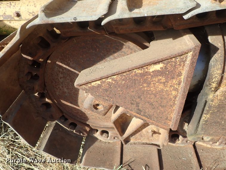 image for item DB7538 1986 Caterpillar D5H dozer