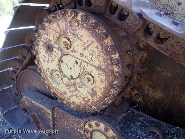 image for item DB7538 1986 Caterpillar D5H dozer