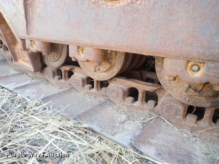 image for item DB7538 1986 Caterpillar D5H dozer