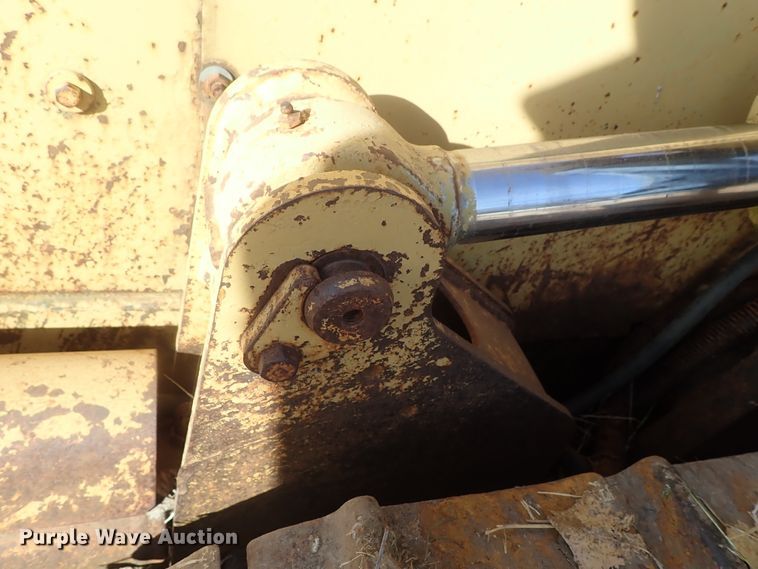 image for item DB7538 1986 Caterpillar D5H dozer