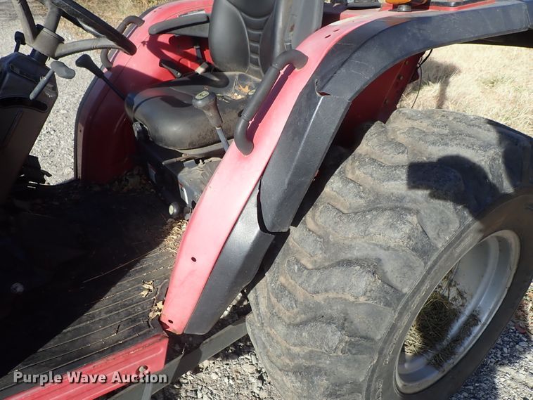 image for item DB7539 2006 Mahindra 3510 MFWD tractor