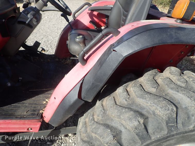 image for item DB7539 2006 Mahindra 3510 MFWD tractor