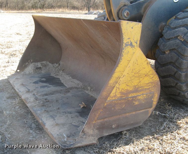 image for item DC1419 2004 John Deere 644J wheel loader