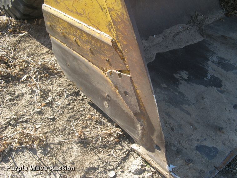 image for item DC1419 2004 John Deere 644J wheel loader