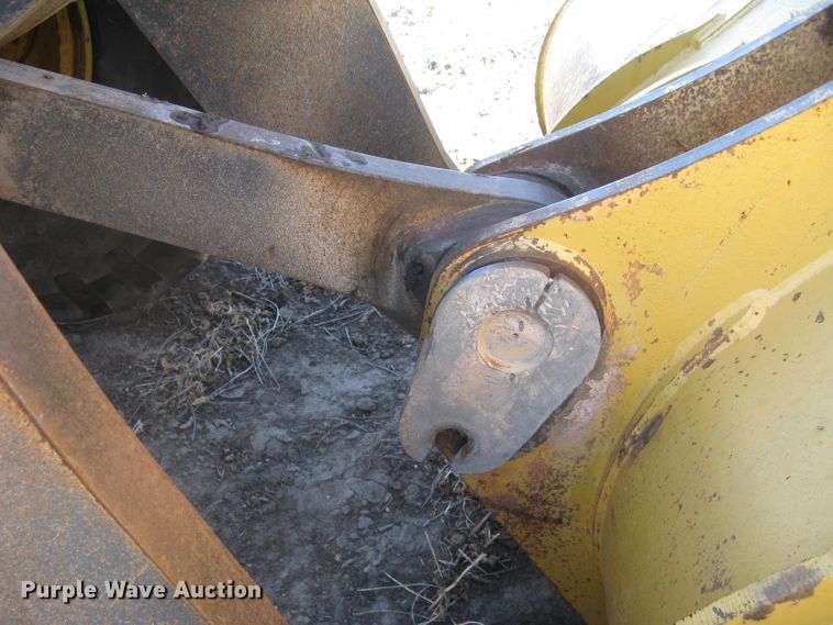 image for item DC1419 2004 John Deere 644J wheel loader