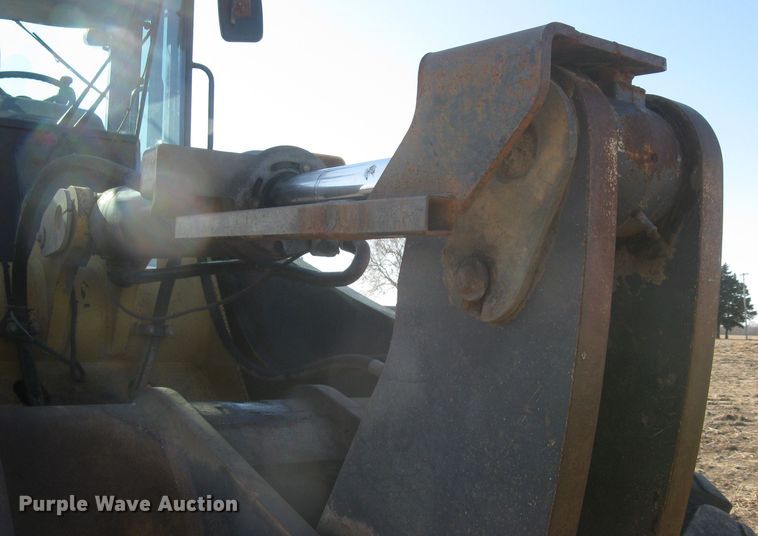 image for item DC1419 2004 John Deere 644J wheel loader