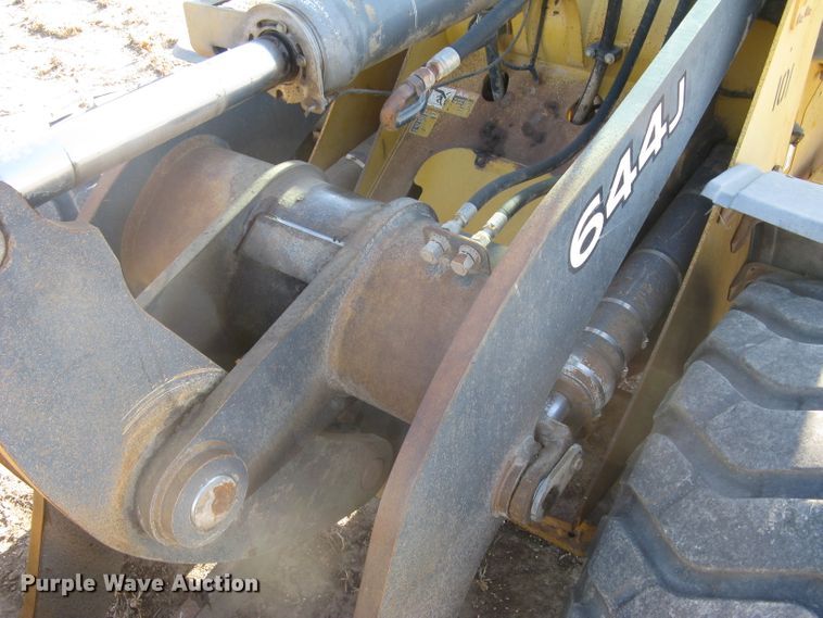 image for item DC1419 2004 John Deere 644J wheel loader