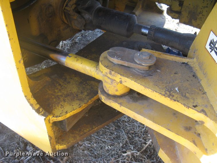 image for item DC1419 2004 John Deere 644J wheel loader