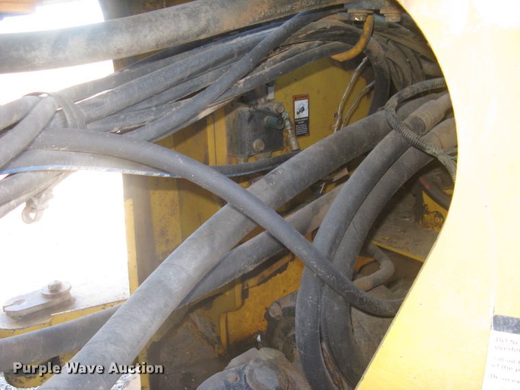 image for item DC1419 2004 John Deere 644J wheel loader