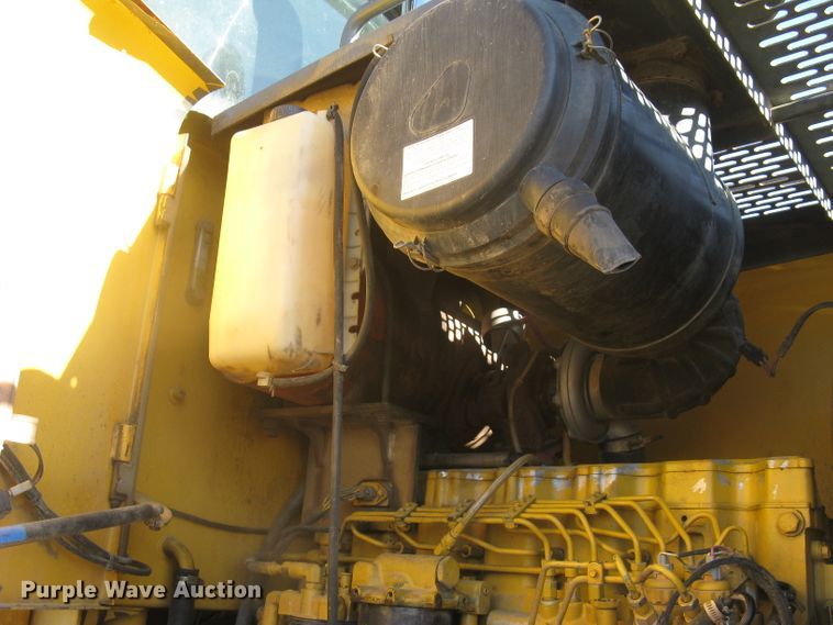 image for item DC1419 2004 John Deere 644J wheel loader