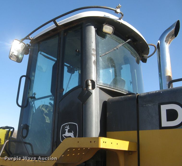 image for item DC1419 2004 John Deere 644J wheel loader