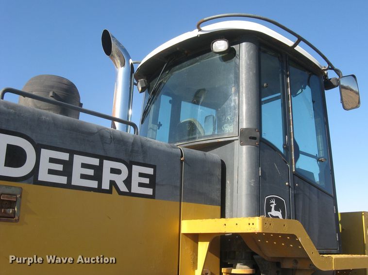 image for item DC1419 2004 John Deere 644J wheel loader