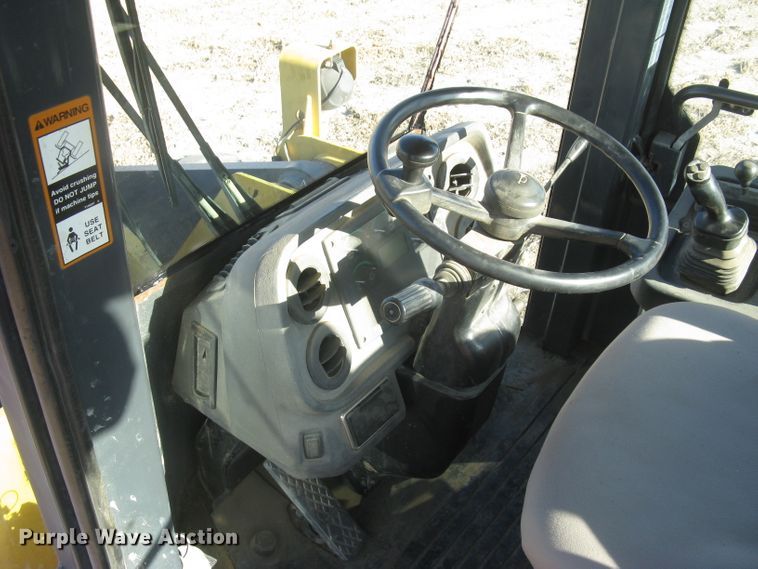 image for item DC1419 2004 John Deere 644J wheel loader