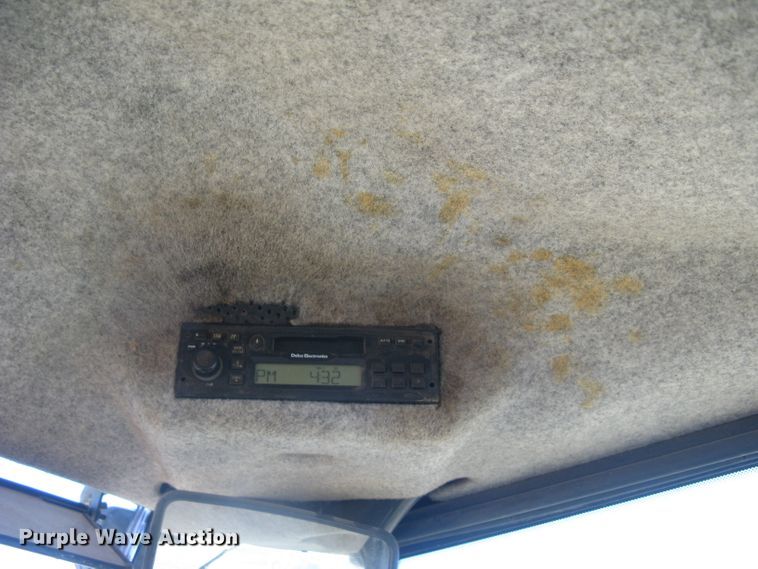 image for item DC1419 2004 John Deere 644J wheel loader