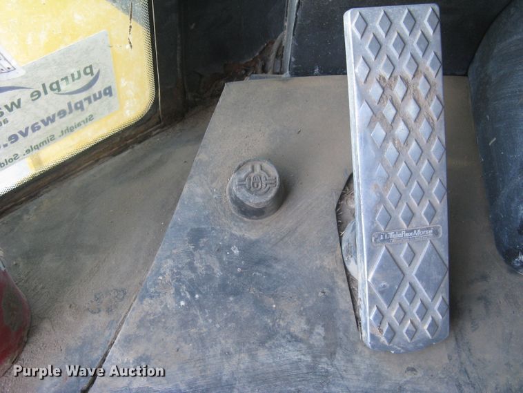 image for item DC1419 2004 John Deere 644J wheel loader