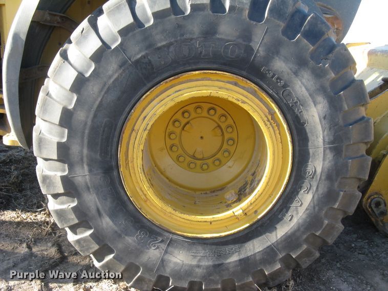 image for item DC1419 2004 John Deere 644J wheel loader