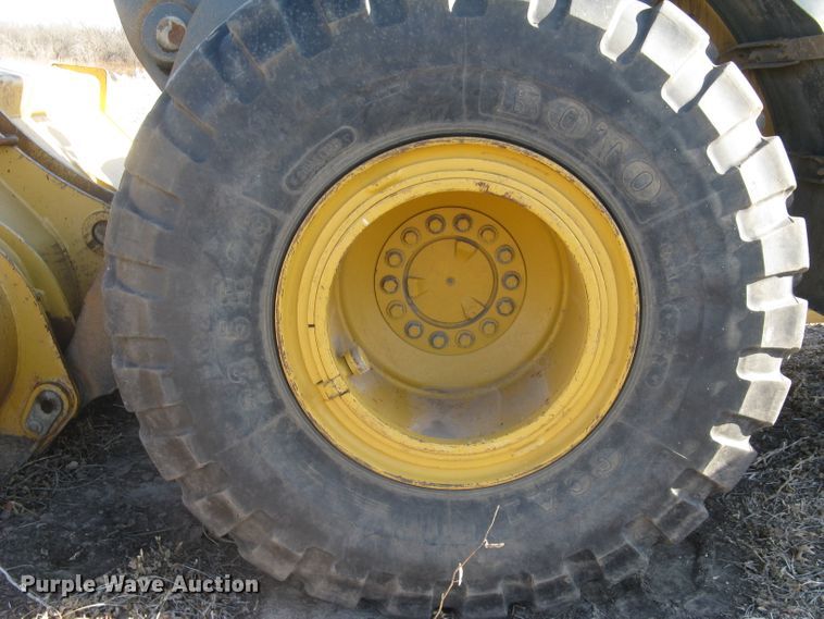 image for item DC1419 2004 John Deere 644J wheel loader