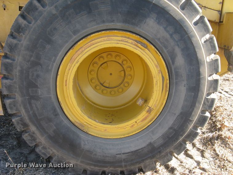 image for item DC1419 2004 John Deere 644J wheel loader