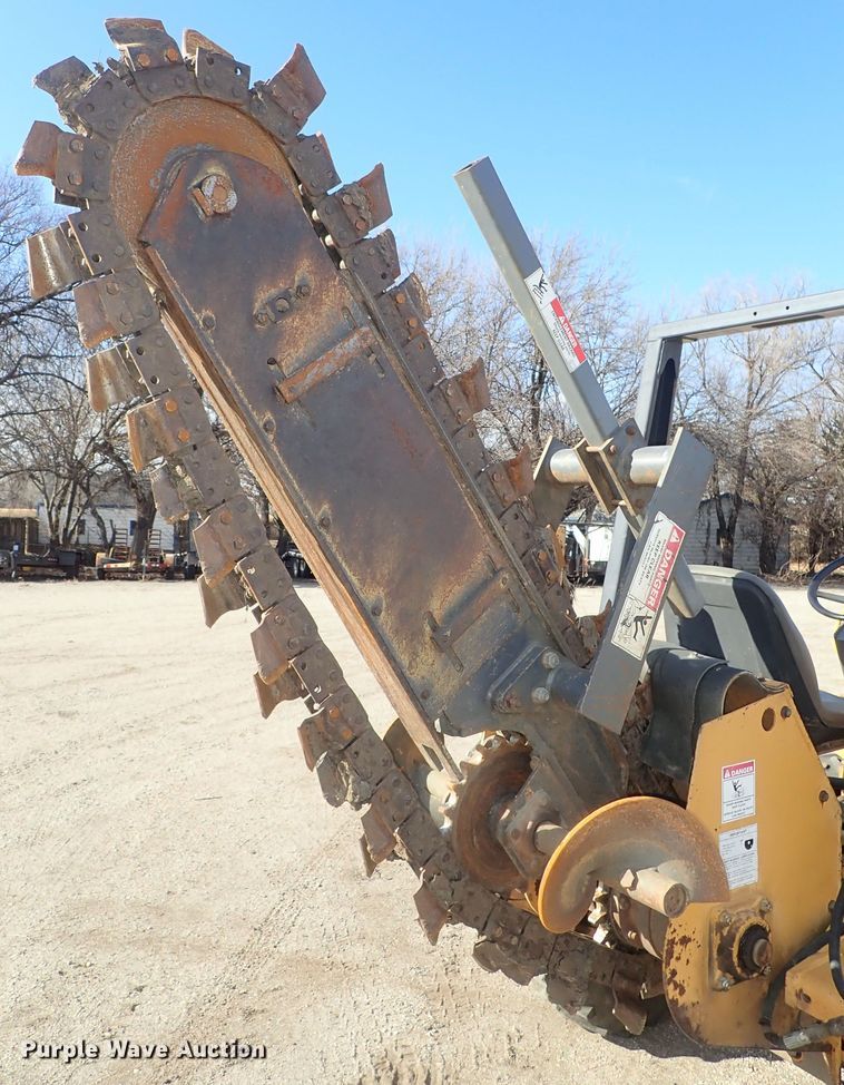 image for item DC3393 Case 460 trencher