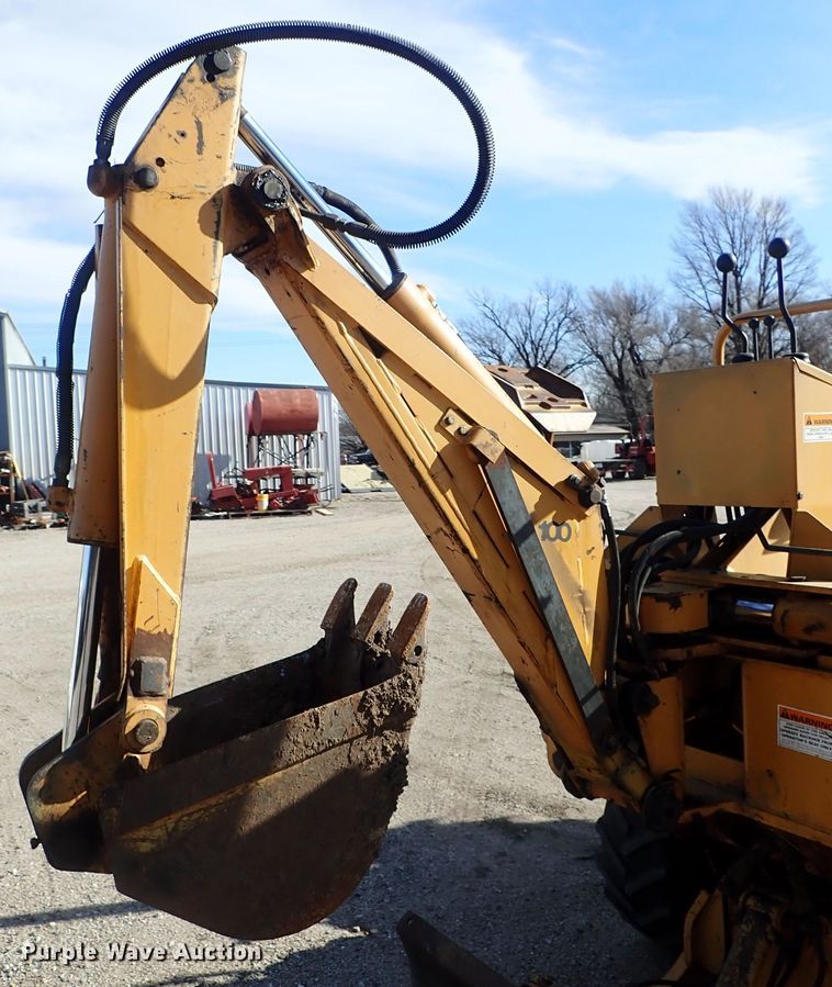 image for item DC3393 Case 460 trencher