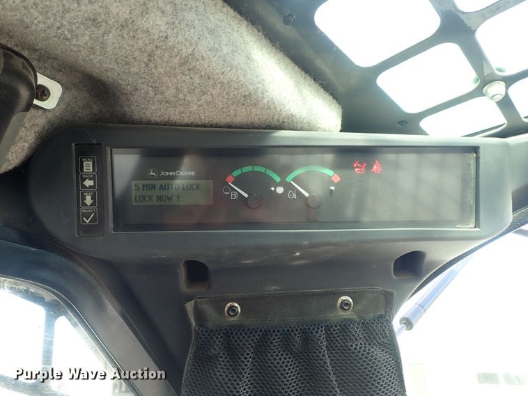 image for item DC3423 2017 John Deere 331G skid steer