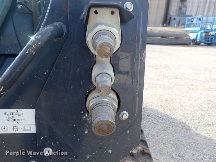 image for item DC3423 2017 John Deere 331G skid steer