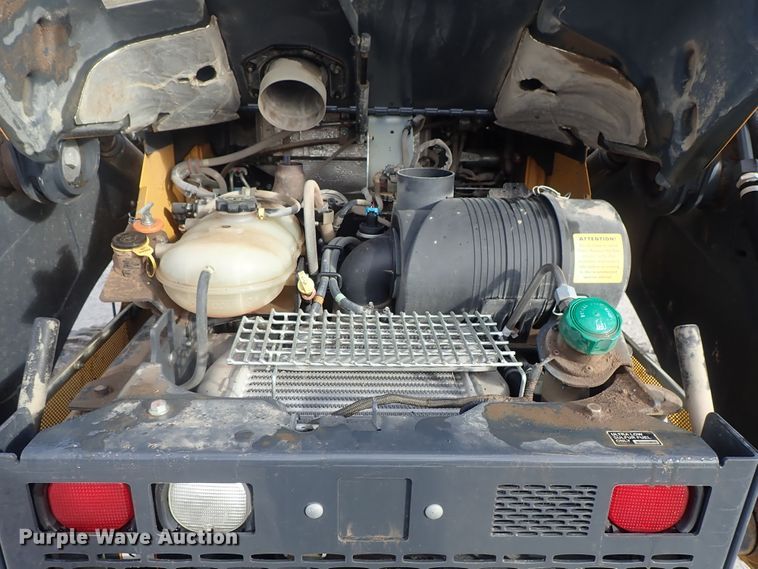 image for item DC3423 2017 John Deere 331G skid steer