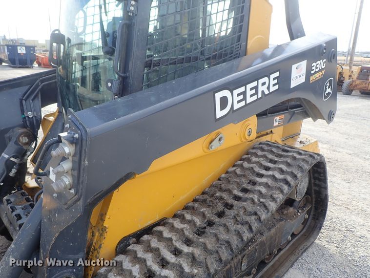image for item DC3423 2017 John Deere 331G skid steer