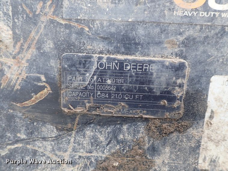 image for item DC3423 2017 John Deere 331G skid steer