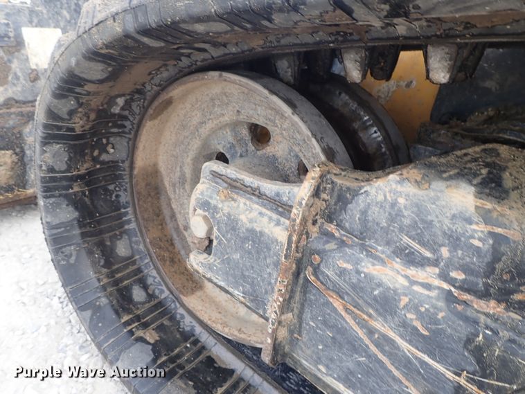 image for item DC3423 2017 John Deere 331G skid steer