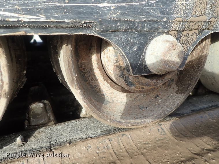 image for item DC3423 2017 John Deere 331G skid steer