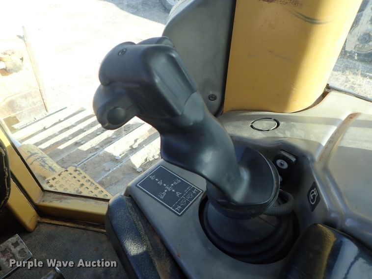 image for item DC3434 2006 Caterpillar D6N XL dozer