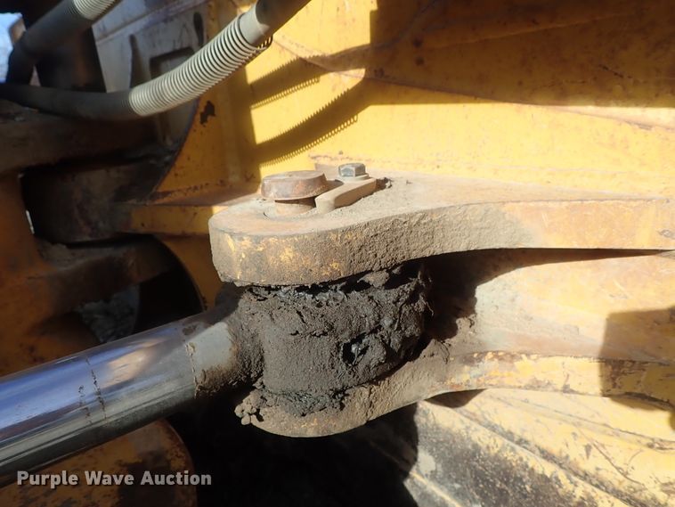 image for item DC3434 2006 Caterpillar D6N XL dozer