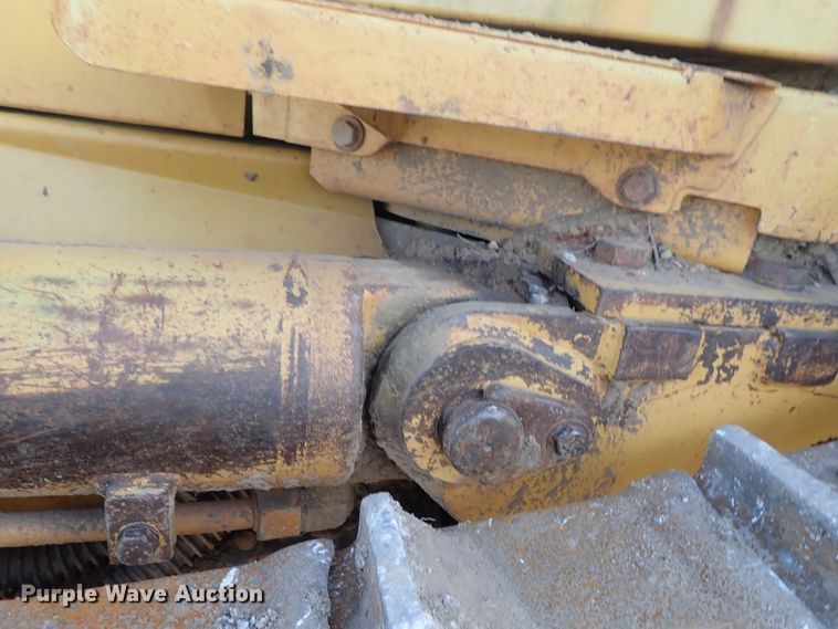 image for item DC3434 2006 Caterpillar D6N XL dozer