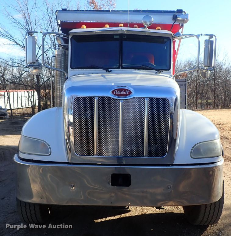 image for item DC3445 2006 Peterbilt 335 dump truck