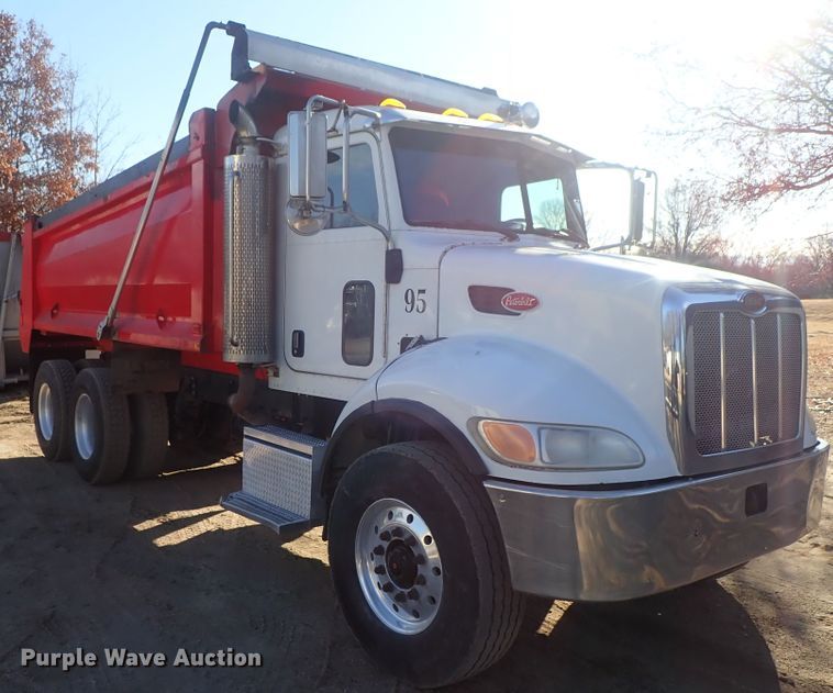 image for item DC3445 2006 Peterbilt 335 dump truck