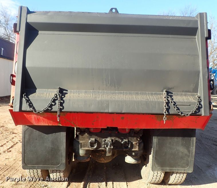 image for item DC3445 2006 Peterbilt 335 dump truck