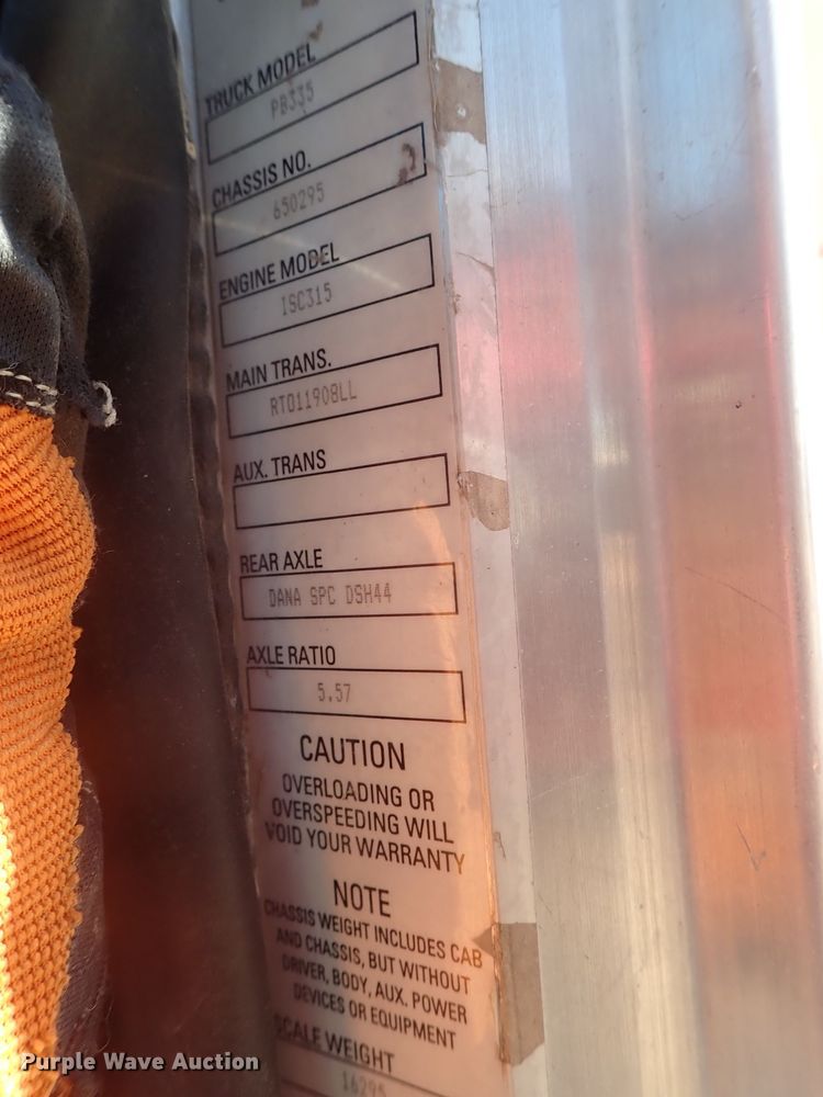 image for item DC3445 2006 Peterbilt 335 dump truck