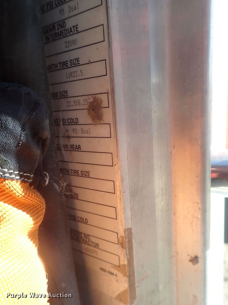 image for item DC3445 2006 Peterbilt 335 dump truck