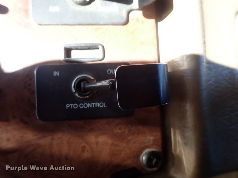 image for item DC3445 2006 Peterbilt 335 dump truck