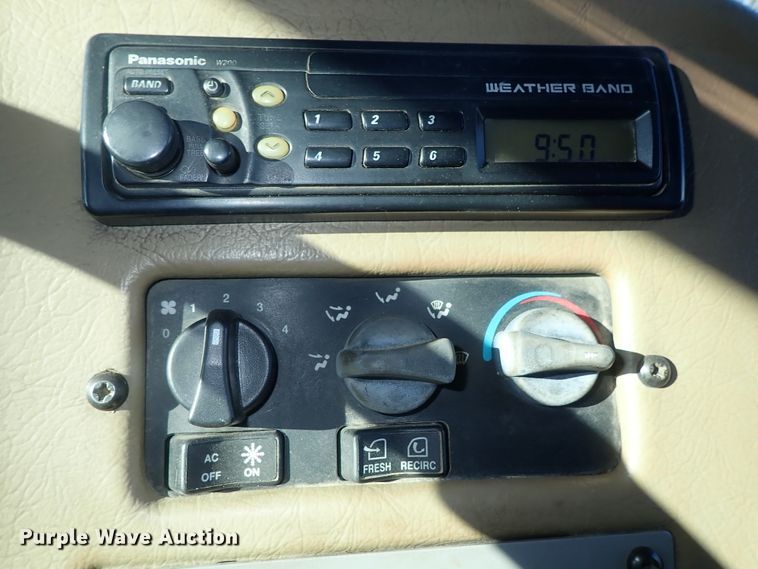 image for item DC3445 2006 Peterbilt 335 dump truck