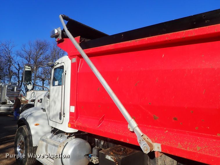 image for item DC3445 2006 Peterbilt 335 dump truck