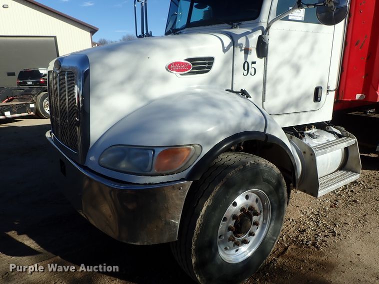 image for item DC3445 2006 Peterbilt 335 dump truck