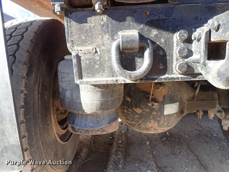 image for item DC3445 2006 Peterbilt 335 dump truck