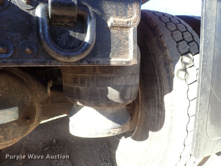 image for item DC3445 2006 Peterbilt 335 dump truck