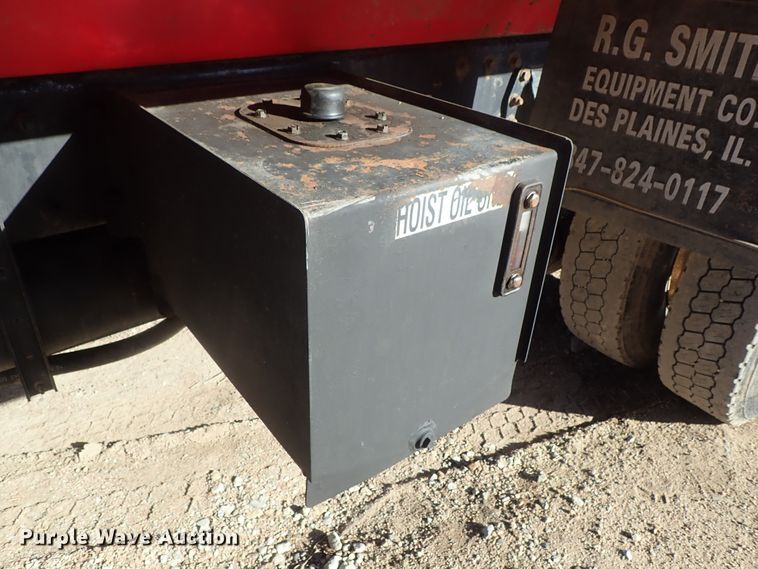 image for item DC3445 2006 Peterbilt 335 dump truck